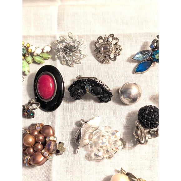 Lot of Vintage Silver Tone Clip On Screw On Single Earrings - Picture 5 of 7